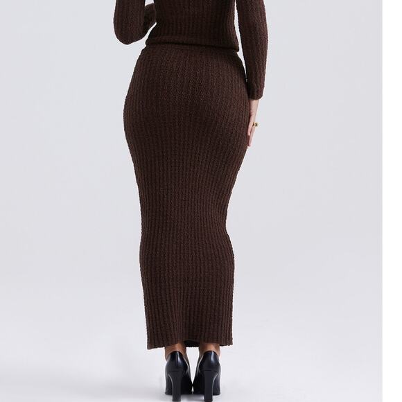 House of CB Women's Sloane Bouclé Knit Maxi Skirt Chocolate Brown Size M NWT - Picture 3 of 9